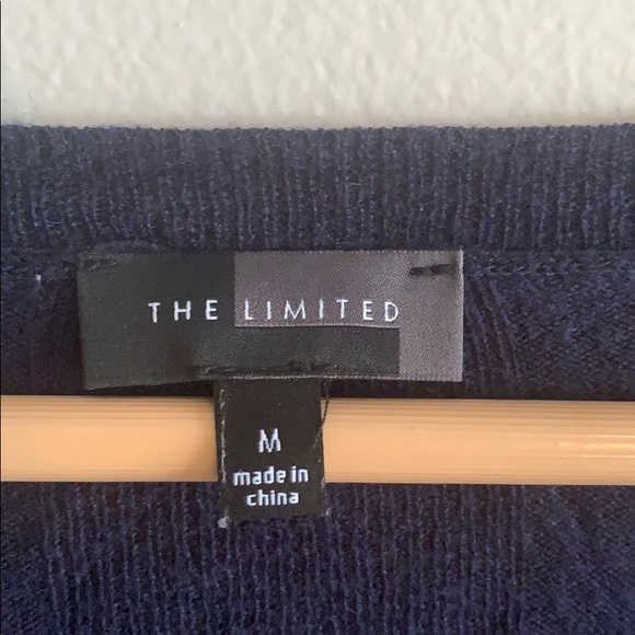 *2 for $15* The Limited Navy Merino Wool V-Neck Sweater Size M - Picture 2 of 3